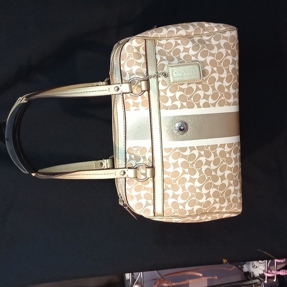 Coach Chelsea heritage stripe bag. - Picture 1 of 11